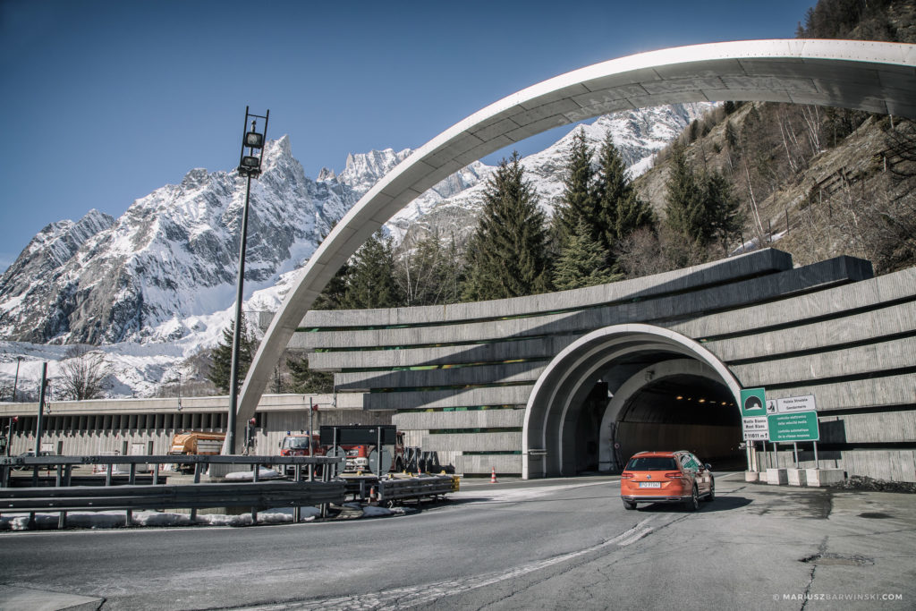 Z Aosty do Beauford przez Tunel pod Mont Blanc.