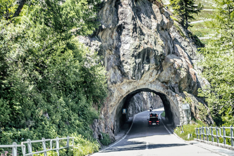 Śladami Jamesa Bonda – Furka Pass.